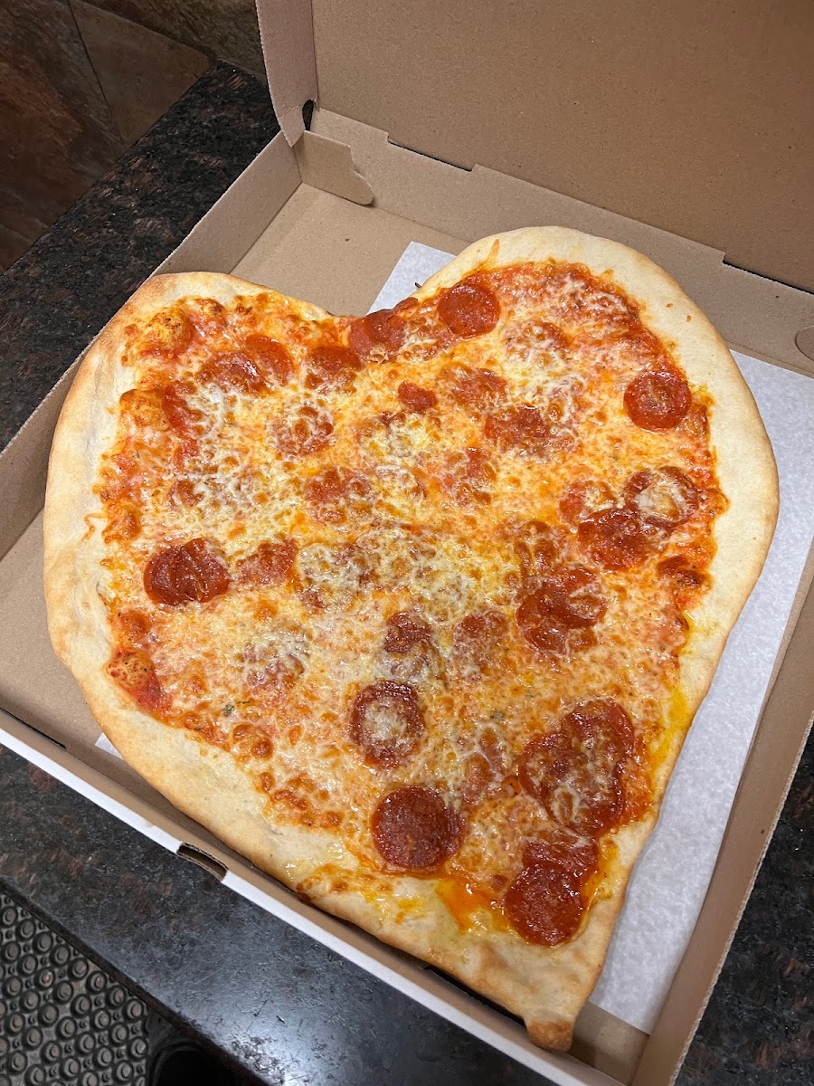 Deanna's Pizzeria & Restaurant Photos 2